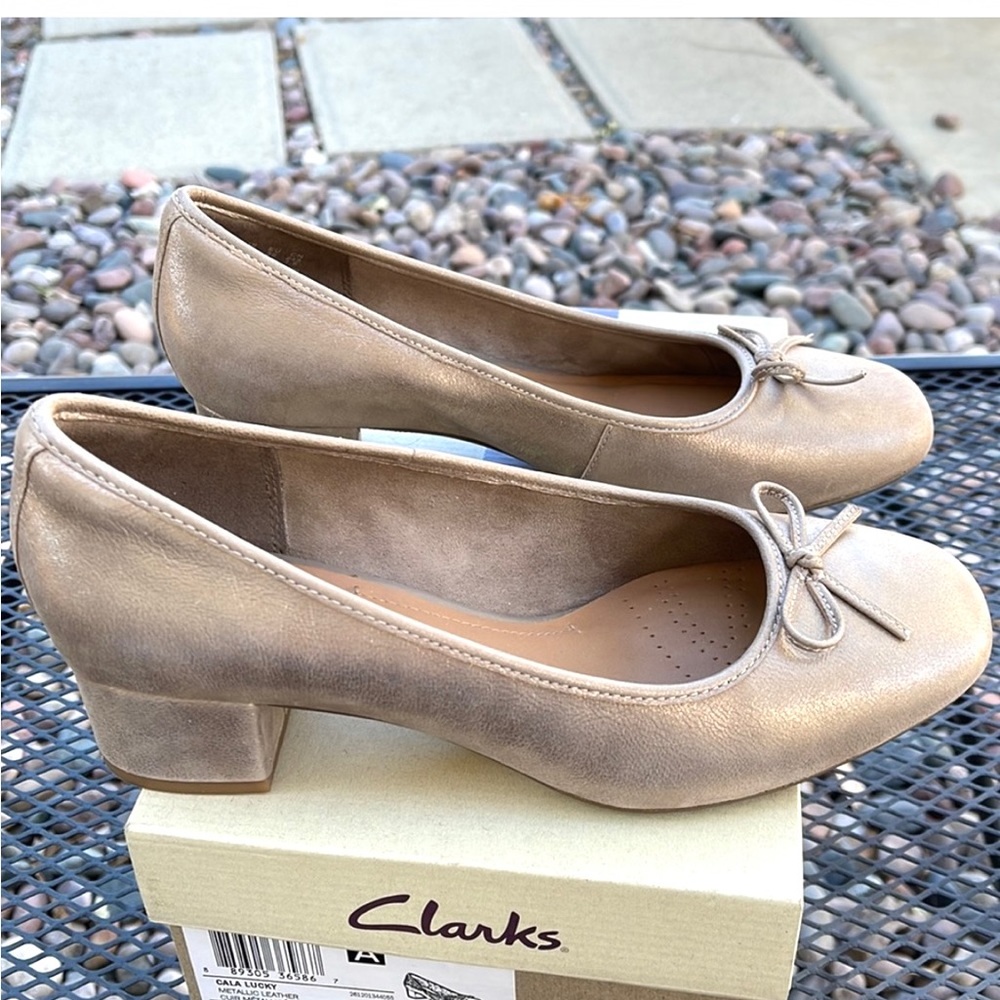 CLARKS Metalic heels